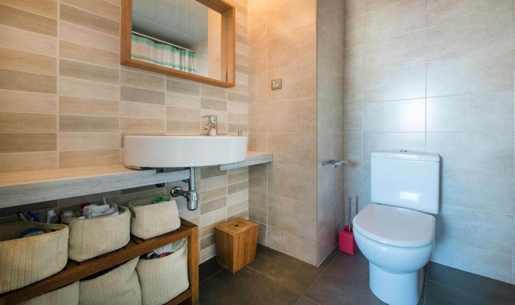 Magnificent Apartment Close To The Beach سان أدريان دي بيزوس المظهر الخارجي الصورة