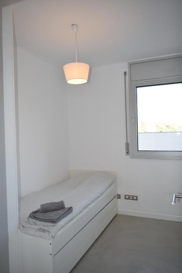 Magnificent Apartment Close To The Beach سان أدريان دي بيزوس المظهر الخارجي الصورة