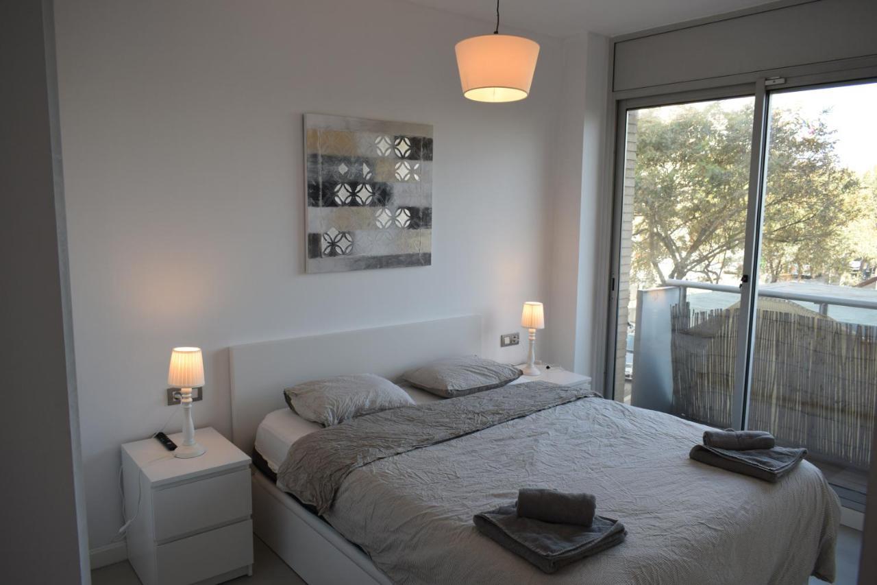 Magnificent Apartment Close To The Beach سان أدريان دي بيزوس المظهر الخارجي الصورة