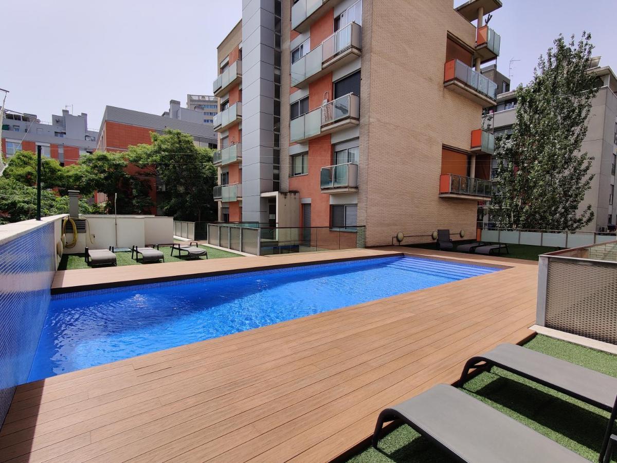 Magnificent Apartment Close To The Beach سان أدريان دي بيزوس المظهر الخارجي الصورة